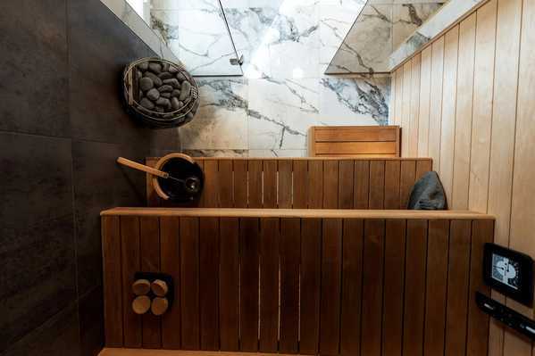 infrared-vs-traditional-sauna-vs-steam-sauna-key-differences-big-0