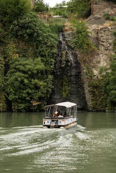 best-pontoon-covers-seat-protection-guide-savvycraft-big-0