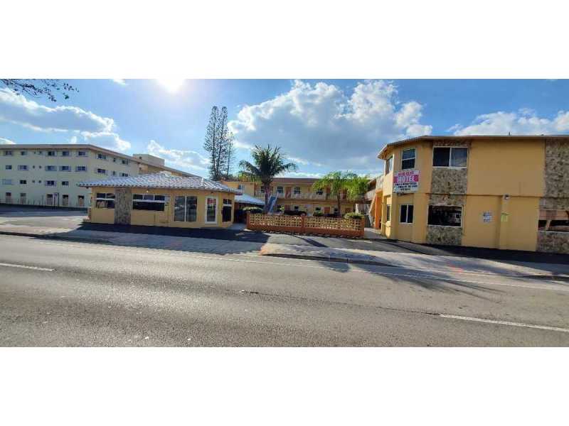 book-comfortable-motel-rooms-in-hollywood-small-0