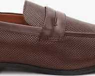 textured-apron-toe-slip-on-shoes