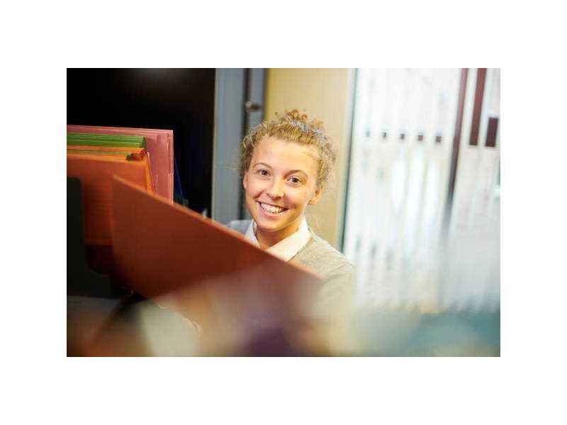 explore-sales-associate-jobs-in-california-small-0