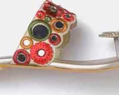 embroidered-flat-sandals-with-mirror-work