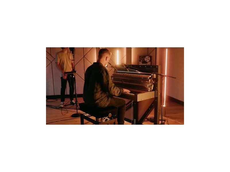 expert-music-training-with-glen-cove-piano-lessons-today-small-0