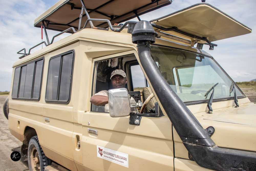 tours-and-safaris-kenya-explore-wildlife-and-scenic-landscapes-big-1