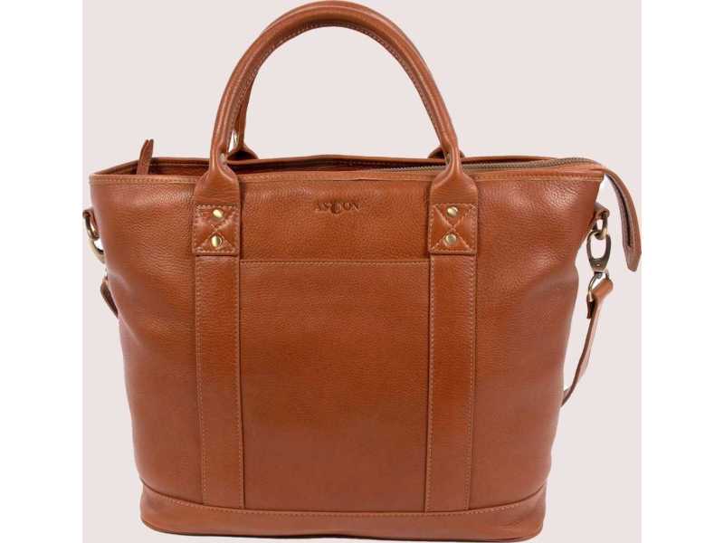 embrace-everyday-style-with-the-perfect-leather-tote-bag-small-0