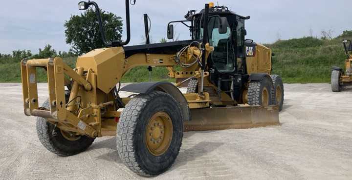 2015-caterpillar-12m3-big-1