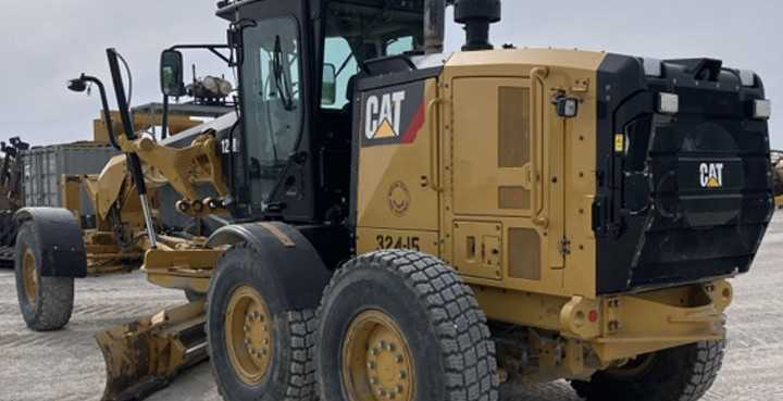 2015-caterpillar-12m3-big-0