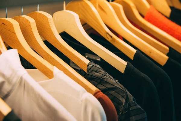 hospital-employee-staff-uniforms-custom-branded-big-0