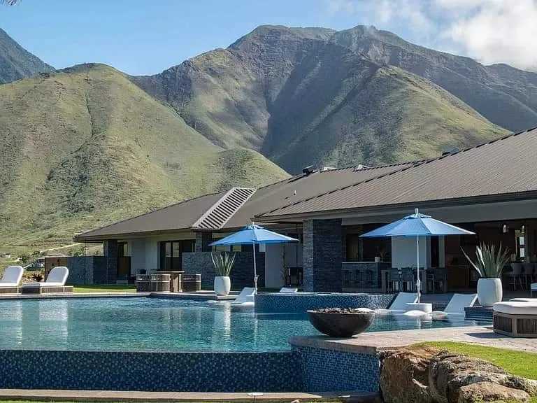professional-pool-maintenance-services-in-maui-pool-pro-big-0