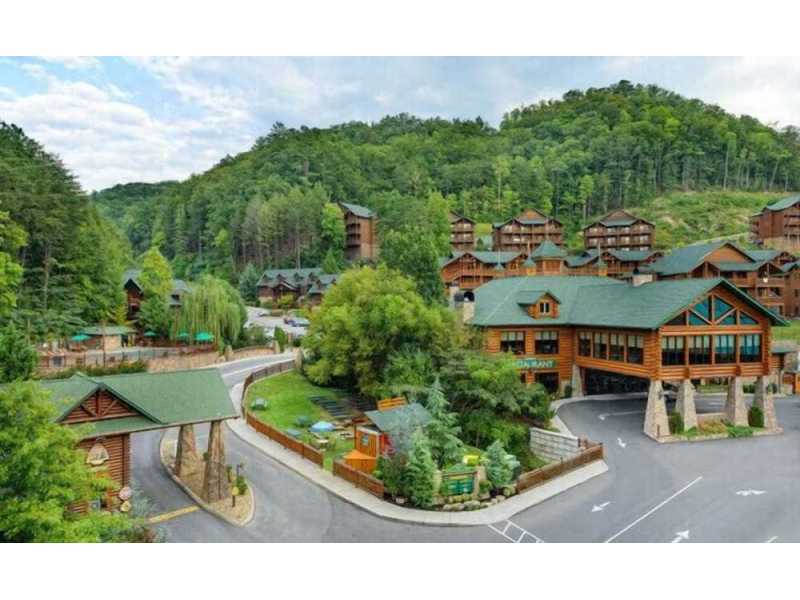 vacation-cabin-rentals-gatlinburg-for-the-perfect-smoky-mountain-escape-small-0