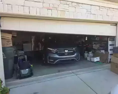 garage-door-closes-then-opens
