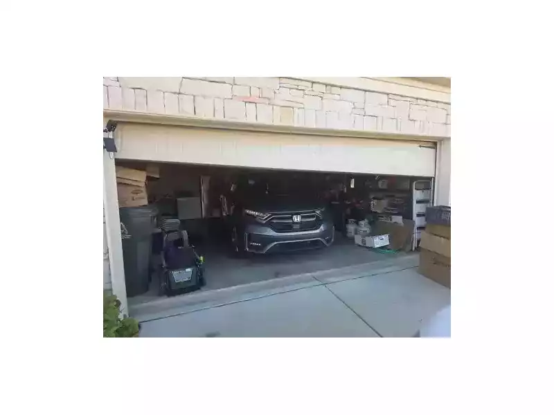 garage-door-closes-then-opens-small-0