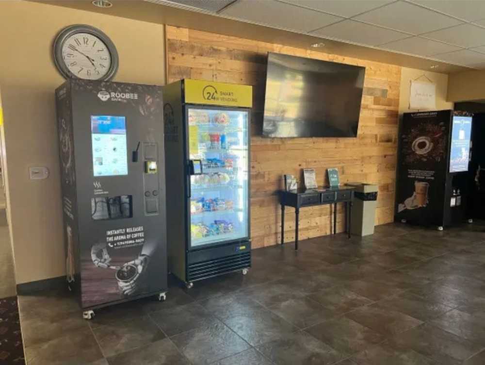 combo-vending-machine-in-orlando-big-0