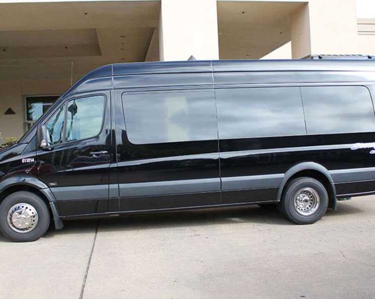 passenger-shuttle-vans-in-stamford-ct