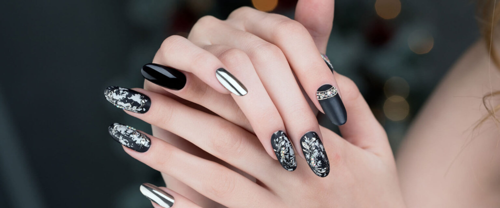 professional-manicure-services-near-me-for-healthy-beautiful-nails-big-0