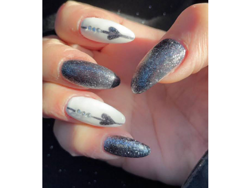 professional-manicure-services-near-me-for-healthy-beautiful-nails-small-1