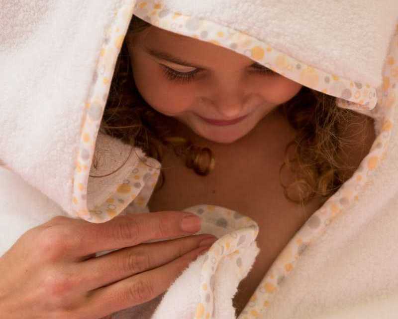 shop-luxury-yellow-hooded-towels-for-baby-shower