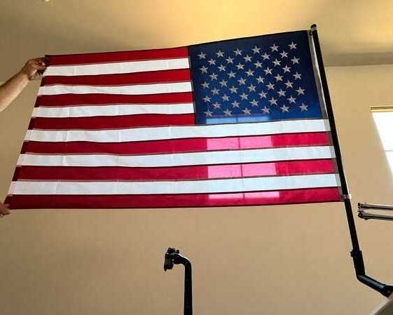 carbon-fiber-flag-pole-a-3x5-american-flag