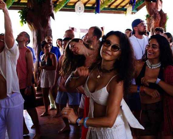 maho-beach-party-music-live-entertainment