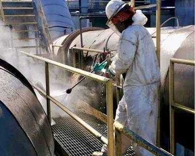 expert-hydroblasting-services-for-industrial-cleaning