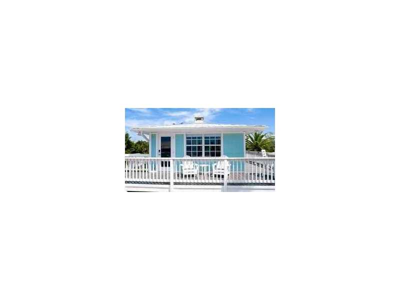 unwind-at-seaside-bayside-bean-point-anna-maria-island-small-0