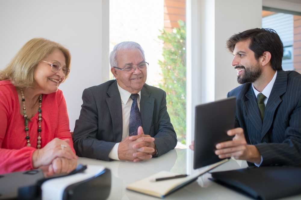experienced-financial-retirement-advisor-in-lakewood-ca-big-0
