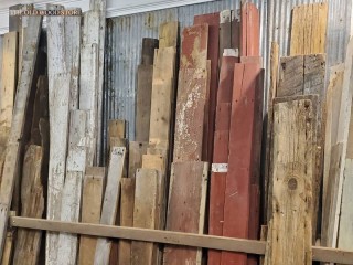 Reclaimed Wood Store: Sustainable & Unique Wood Designs
