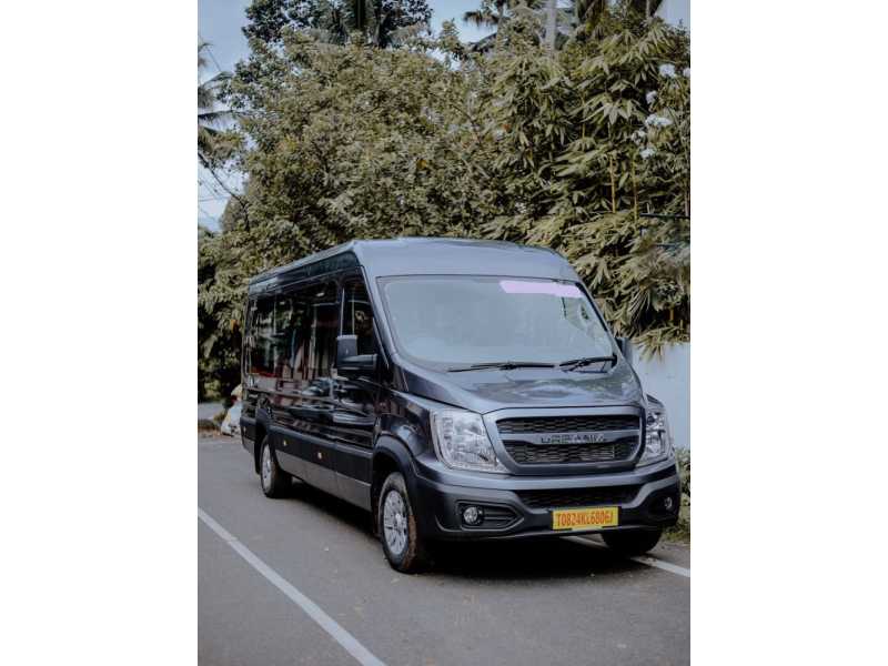 luxury-urbania-van-rentals-small-0