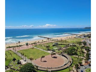 the-best-luxury-beach-accommodation-south-africa-hillcrest-small-0