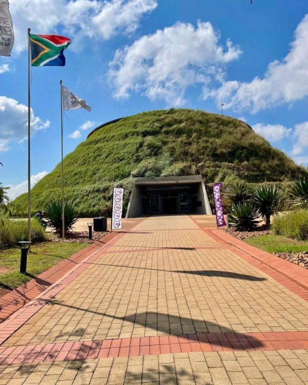 cradle-of-humankind-half-day-tour-in-johannesburg-big-1
